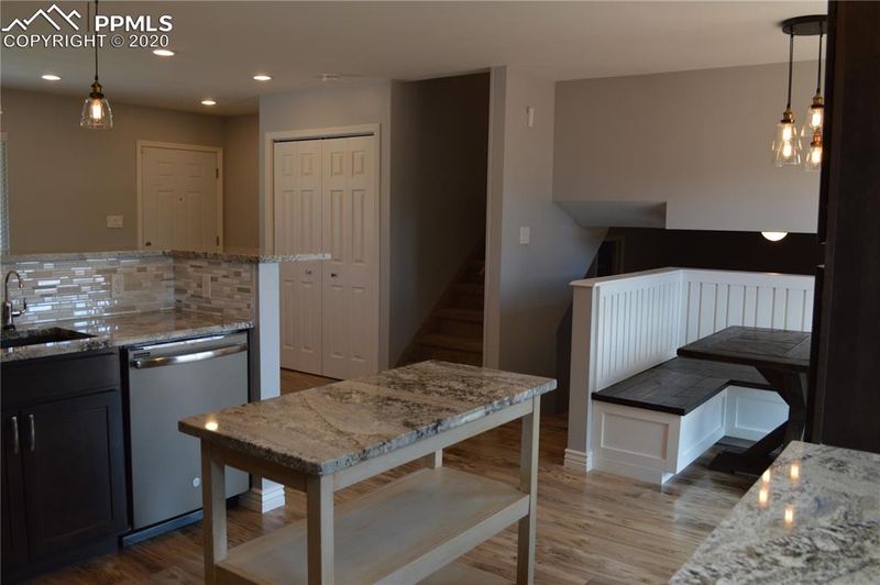 6033 Del Rey Dr, Colorado Springs, CO 80918