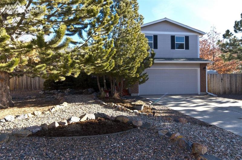 6035 Pemberton Way, Colorado Springs, CO 80919