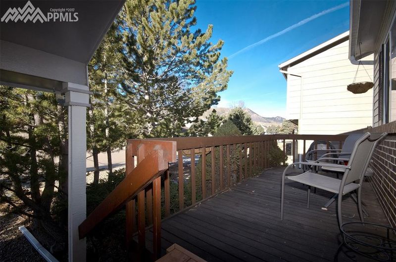 6035 Pemberton Way, Colorado Springs, CO 80919