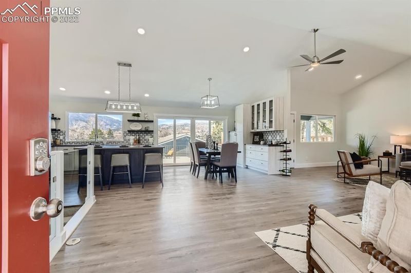 604 Castle Rd, Colorado Springs, CO 80904