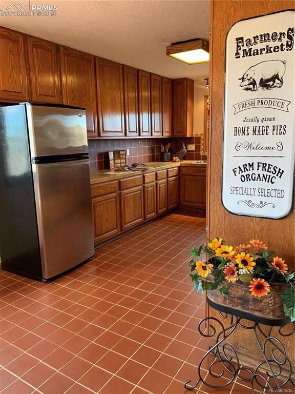 6041 E King Ct, Parker, CO 80134