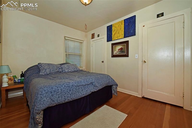 605 Bonfoy Ave, Colorado Springs, CO 80909