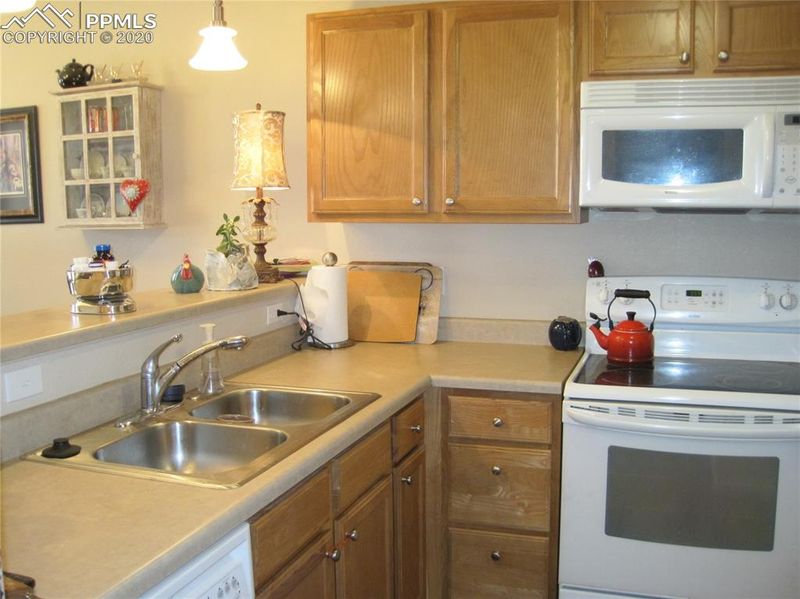 605 Cougar Bluff Point #109, Colorado Springs, CO 80906