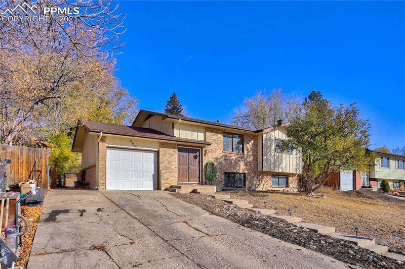 605 Raemar Dr, Colorado Springs, CO 80911