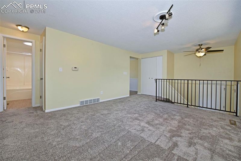 606 Clearview Dr, Fountain, CO 80817