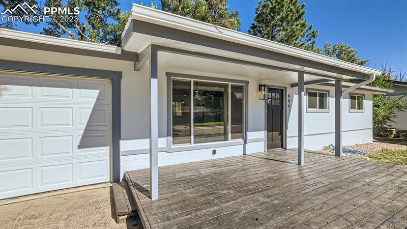 606 Hackberry Dr, Colorado Springs, CO 80911