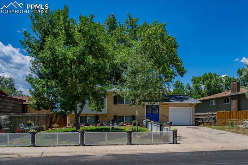 606 Quebec St, Colorado Springs, CO 80911