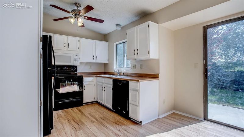 606 Trumbull Ln, Monument, CO 80132