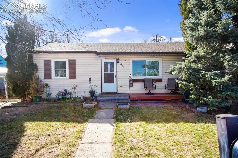 606 Warren Ave, Colorado Springs, CO 80905