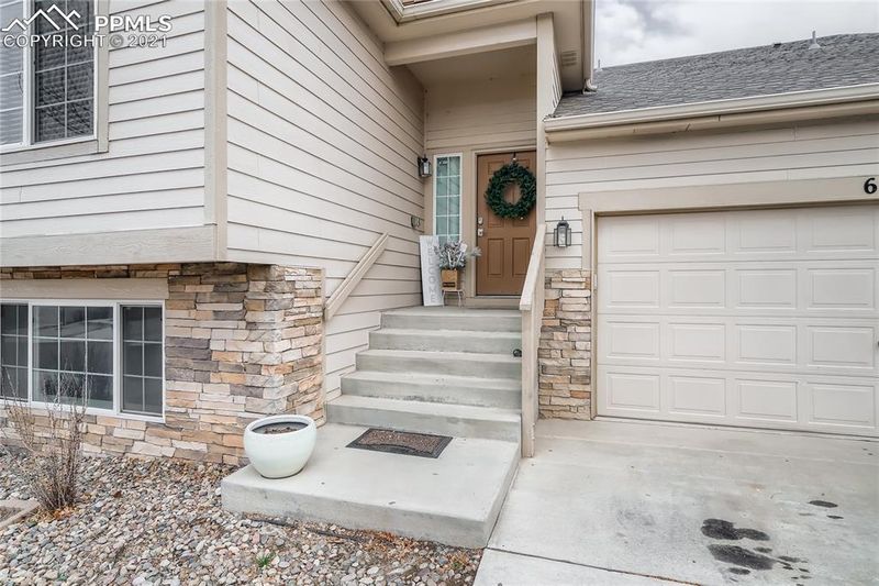 6068 Dancing Sun Way, Colorado Springs, CO 80911