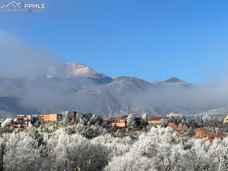 607 Columbia Ct, Colorado Springs, CO 80904
