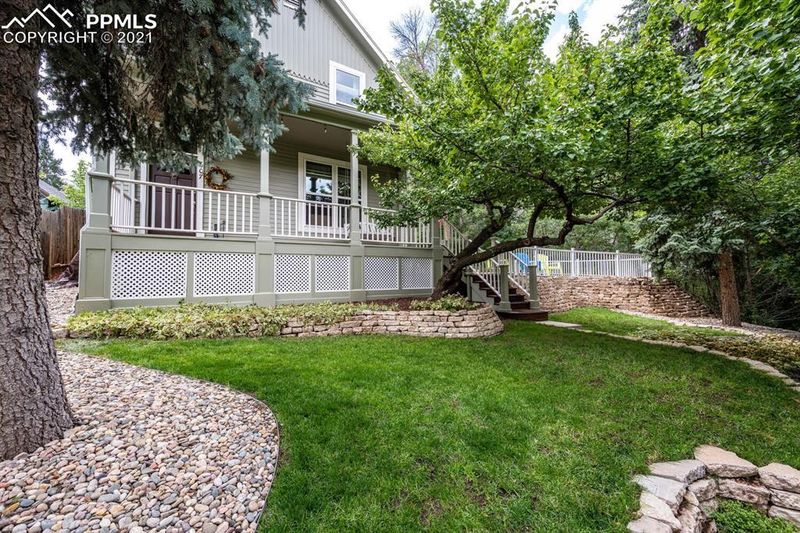 607 Manitou Ave, Manitou Springs, CO 80829