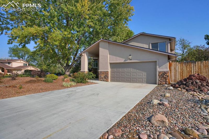 608 Gilcrest Rd, Colorado Springs, CO 80906