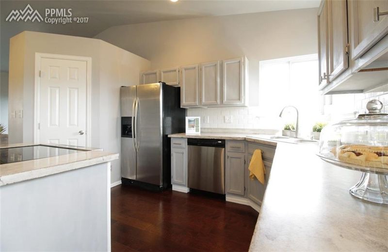 609 N Academy Rd, Palmer Lake, CO 80133