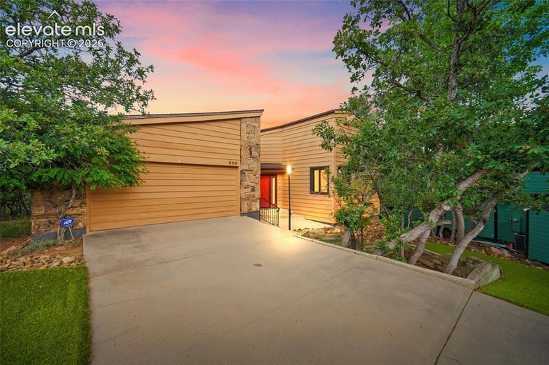 609 Crystal Hills Blvd, Manitou Springs, CO 80829