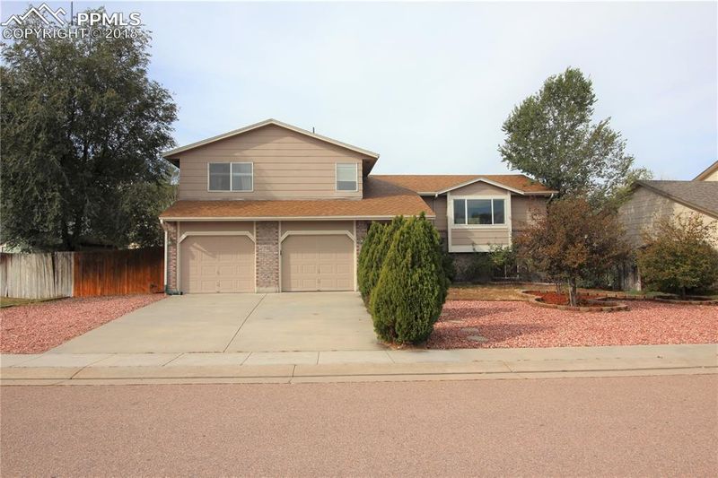 610 Jayton Dr, Colorado Springs, CO 80911