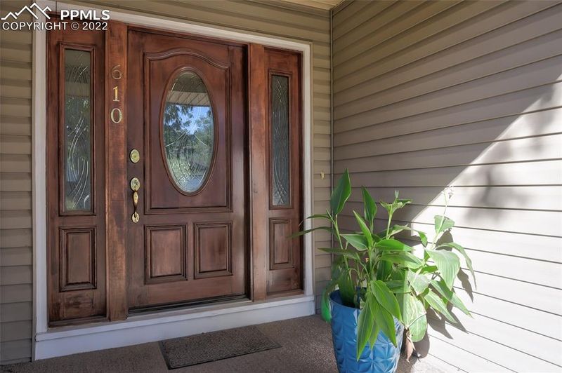 610 Raemar Dr, Colorado Springs, CO 80911