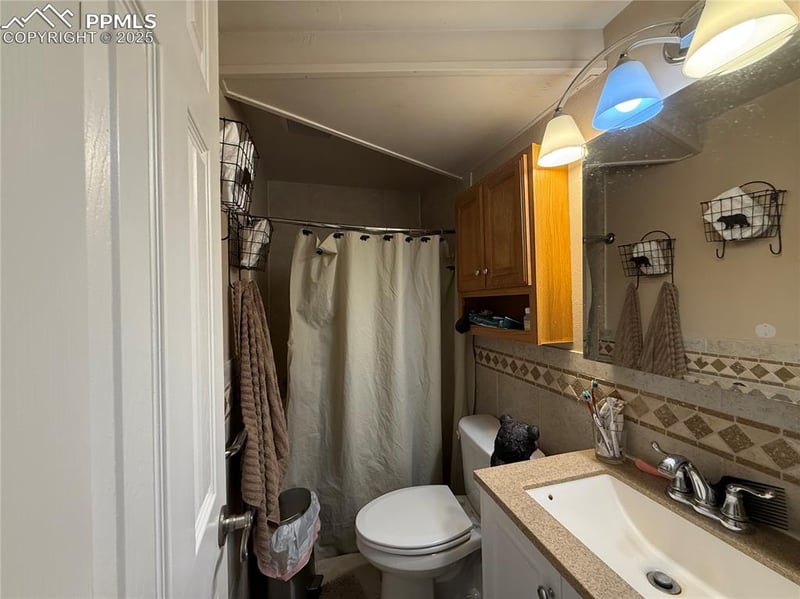 610 Syracuse St, Colorado Springs, CO 80911