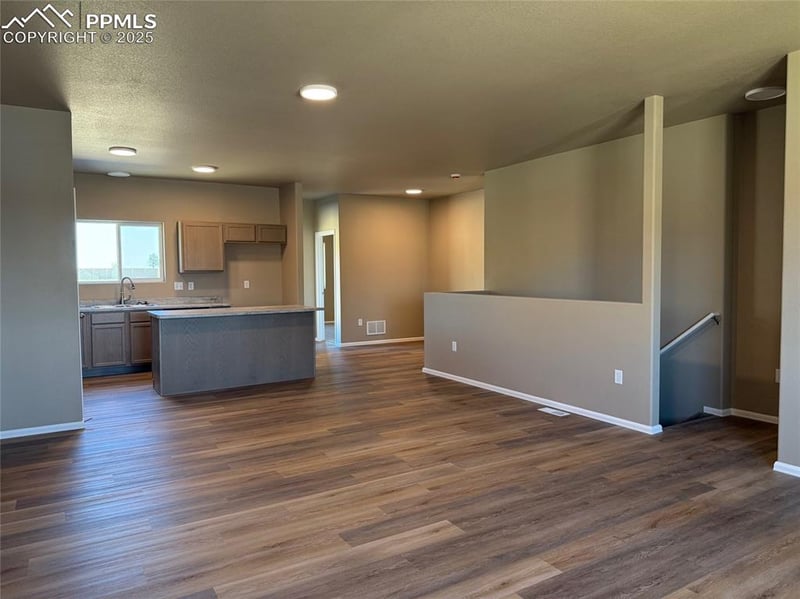 6104 Harper Ln, Pueblo, CO 81008