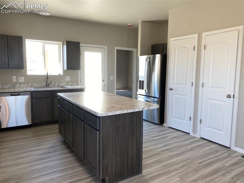 6105 Harper Ln, Pueblo, CO 81008