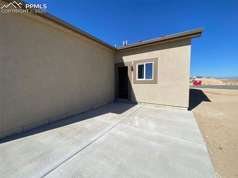 6108 Harper Ln, Pueblo, CO 81008