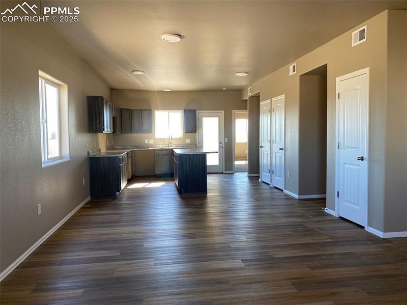 6108 Harper Ln, Pueblo, CO 81008