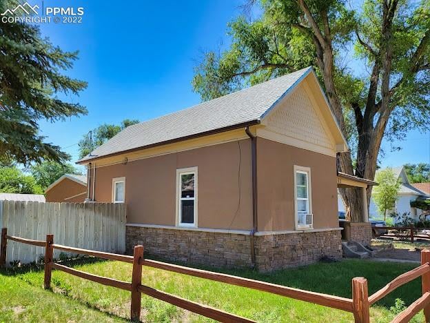 611 7th St, Fowler, CO 81039