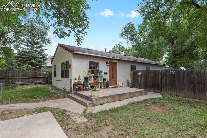 611 Alexander Rd, Colorado Springs, CO 80909