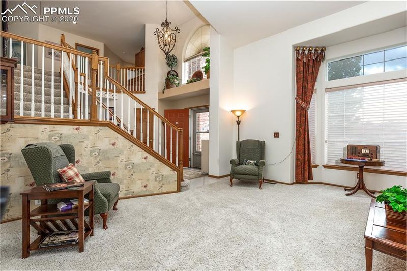 6110 Gemfield Dr, Colorado Springs, CO 80918