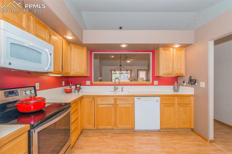 6111 Whirlwind Dr, Colorado Springs, CO 80923