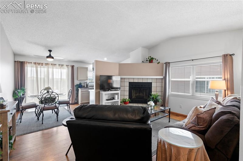 6116 Gunshot Pass Dr, Colorado Springs, CO 80917