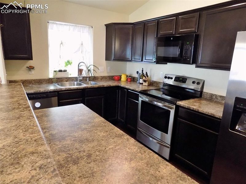6119 Farmstead Pl, Colorado Springs, CO 80925