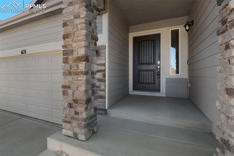 6131 Anders Ridge Ln, Colorado Springs, CO 80927
