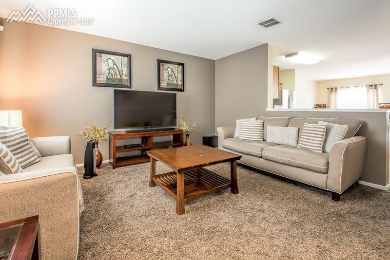 6136 Scottsbluff Dr, Colorado Springs, CO 80923