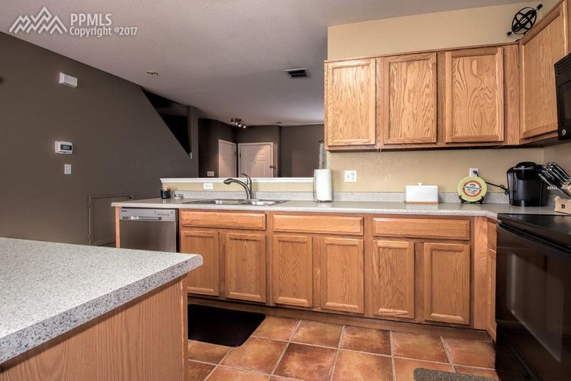 6136 Scottsbluff Dr, Colorado Springs, CO 80923