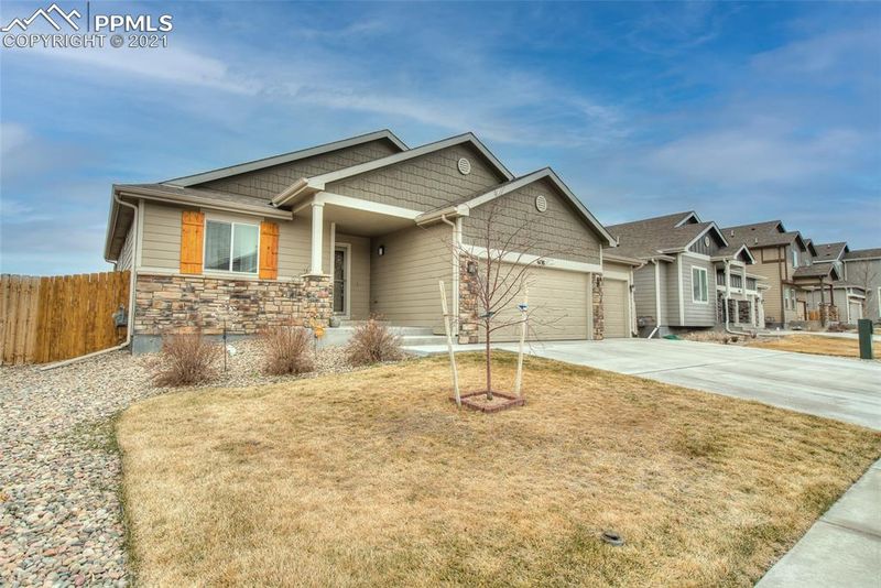 6138 Popper Dr, Colorado Springs, CO 80925