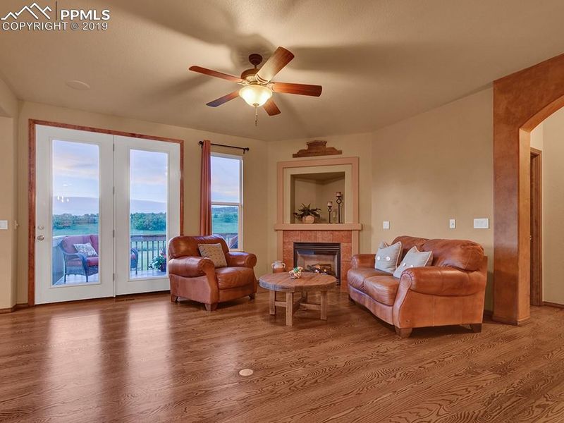 614 Larimer Creek Dr, Monument, CO 80132