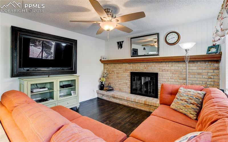 6140 Eagles Nest Dr, Colorado Springs, CO 80918