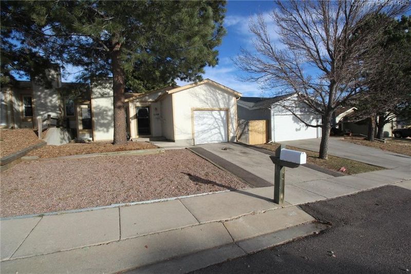 6140 Gunshot Pass Dr, Colorado Springs, CO 80917