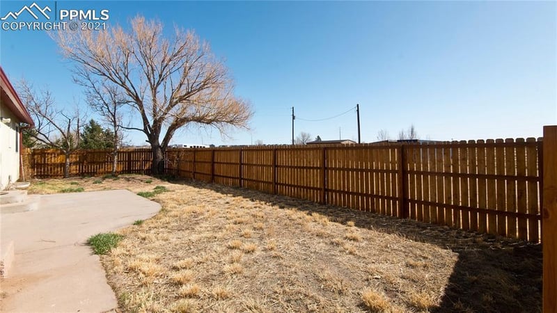 6145 La Costa Rd, Colorado Springs, CO 80927
