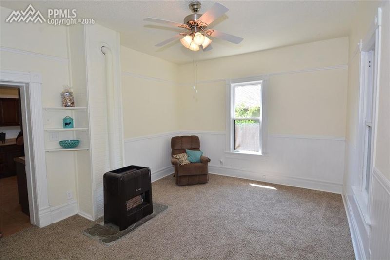615 E Boulder Dr, Colorado Springs, CO 80903