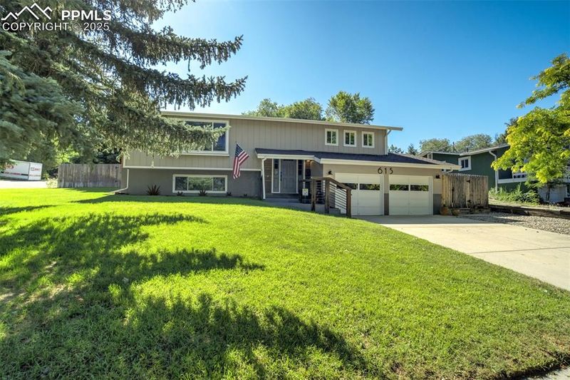 615 Castle Rd, Colorado Springs, CO 80904