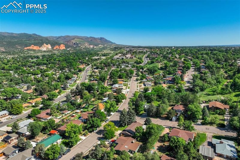 615 Castle Rd, Colorado Springs, CO 80904