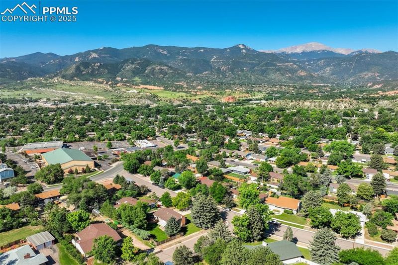 615 Castle Rd, Colorado Springs, CO 80904
