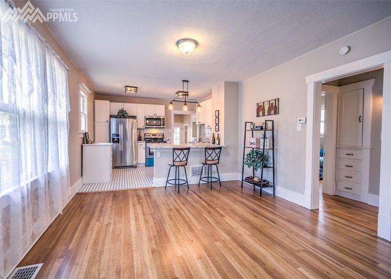 615 N Cedar St, Colorado Springs, CO 80903