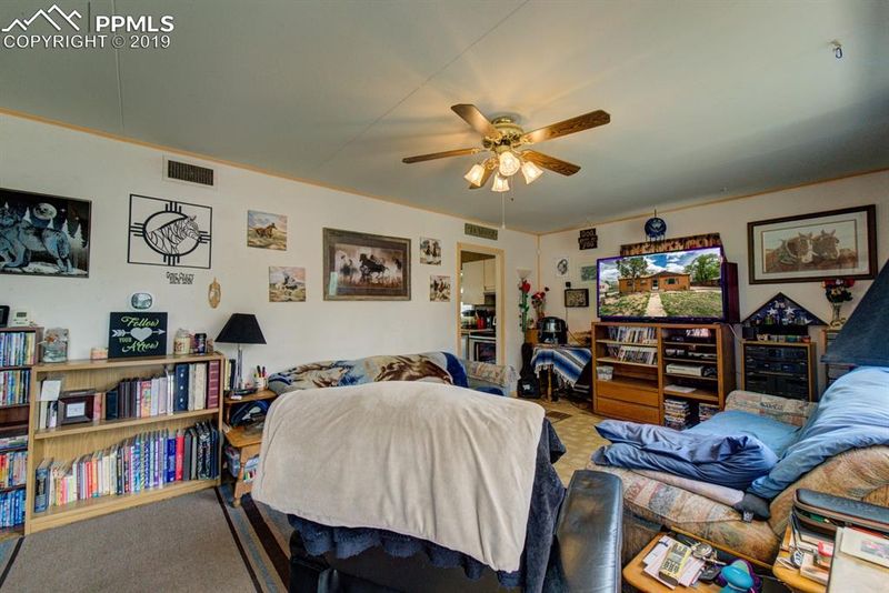 615 Lynn Ave, Colorado Springs, CO 80905