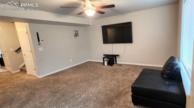 6152 Shavers Dr, Colorado Springs, CO 80925