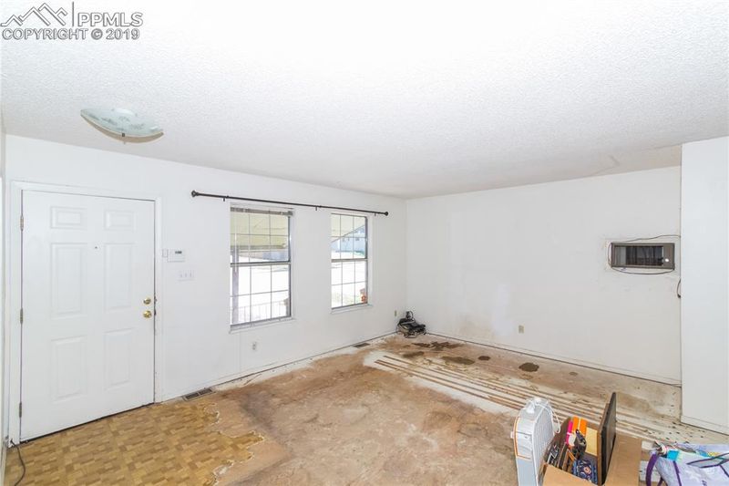 616 S El Paso St, Colorado Springs, CO 80903