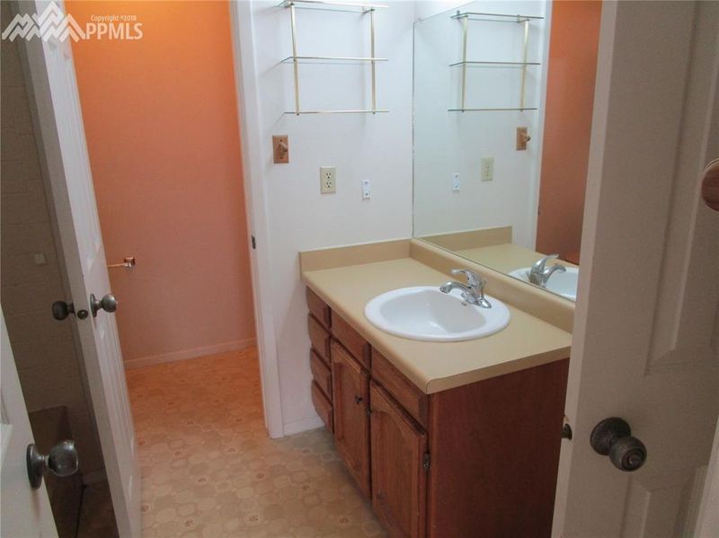 6162 Lehman Dr, Colorado Springs, CO 80918