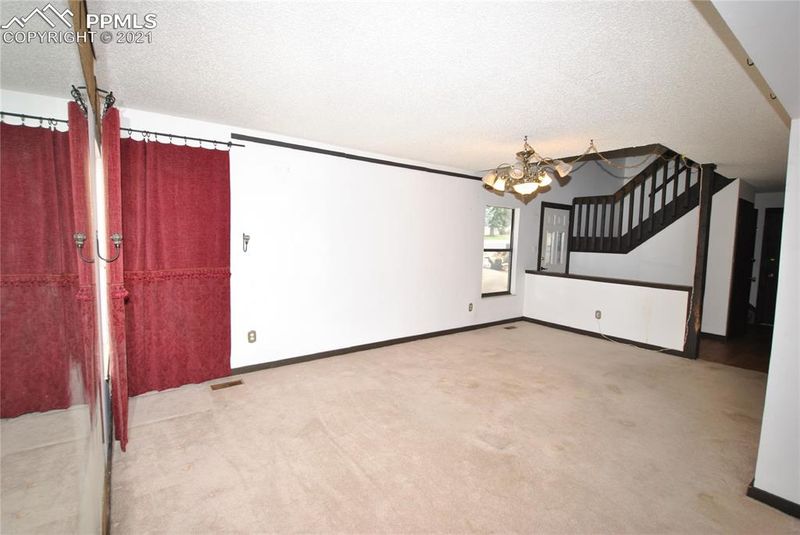 6165 Eagles Nest Dr, Colorado Springs, CO 80918